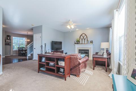 2550 Rourke Dr, Aurora, IL 60503 photo 9