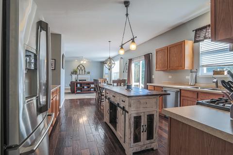 2550 Rourke Dr, Aurora, IL 60503 photo 15