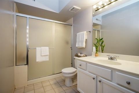 1349 E Washington St #207A, Des Plaines, IL 60016 photo 8