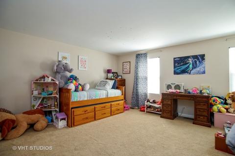 2058 Danbury Pl, Hoffman Estates, IL 60169 photo 4