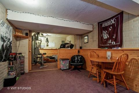 2058 Danbury Pl, Hoffman Estates, IL 60169 photo 8