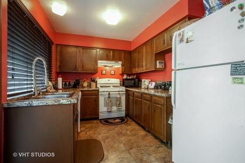 2058 Danbury Pl, Hoffman Estates, IL 60169 photo 3