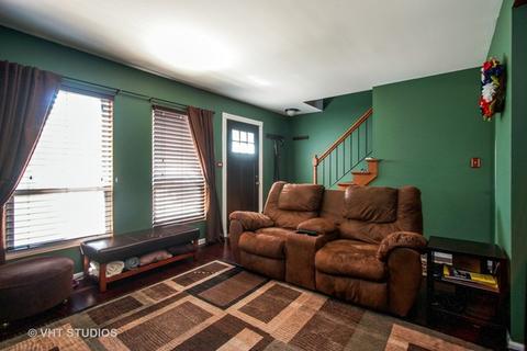 2058 Danbury Pl, Hoffman Estates, IL 60169 photo 2