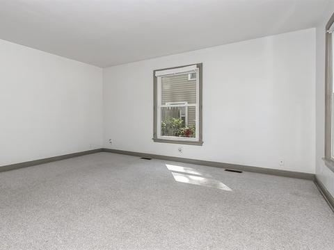 1069 South St, Elgin, IL 60123 photo 5
