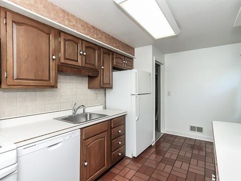 1069 South St, Elgin, IL 60123 photo 8