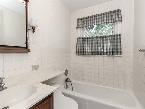 1069 South St, Elgin, IL 60123 photo 16