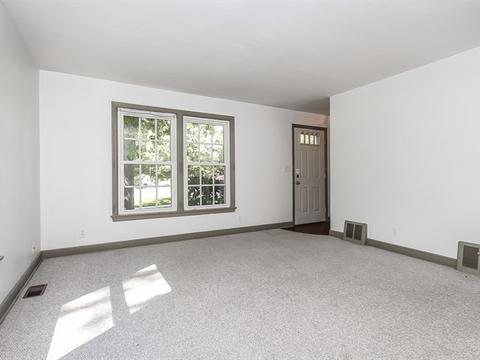 1069 South St, Elgin, IL 60123 photo 3