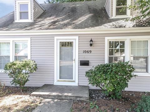 1069 South St, Elgin, IL 60123 photo 2