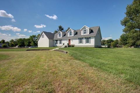 702 Orr St, Sidell, IL 61876 photo 4