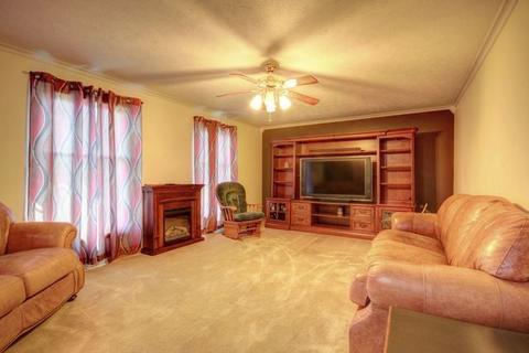 702 Orr St, Sidell, IL 61876 photo 9