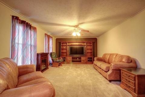 702 Orr St, Sidell, IL 61876 photo 10