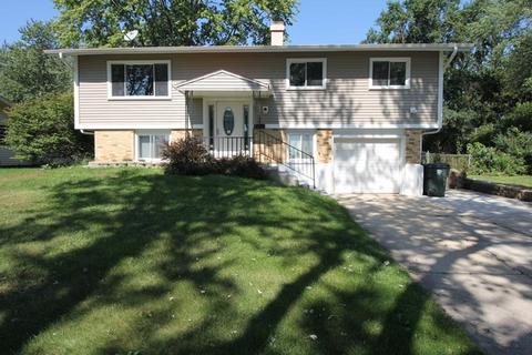 540 Amherst Ln, Hoffman Estates, IL 60169 photo 2