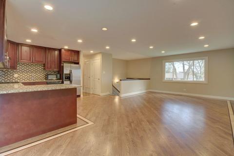 540 Amherst Ln, Hoffman Estates, IL 60169 photo 6