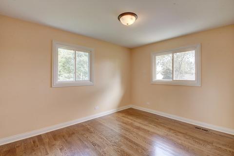 540 Amherst Ln, Hoffman Estates, IL 60169 photo 8