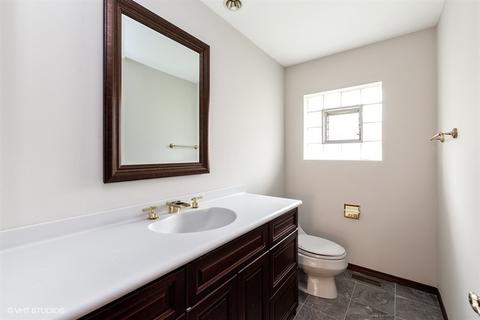 1419 E Lincoln Ave, Des Plaines, IL 60018 photo 11