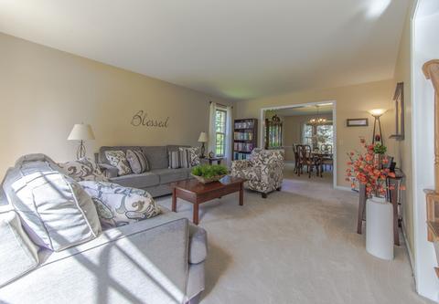 1727 Beloit Dr, Naperville, IL 60565 photo 3