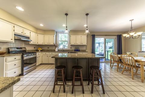 1727 Beloit Dr, Naperville, IL 60565 photo 7