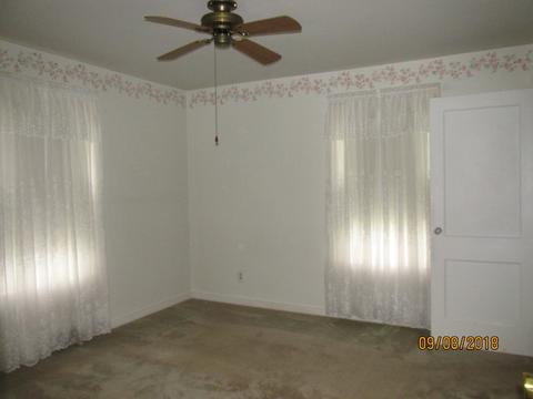 475 E Main St, Sheldon, IL 60966 photo 8
