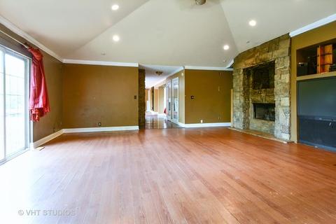 40 W863 Bowes Bend Dr, Elgin, IL 60124 photo 3