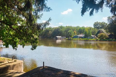 2117 Root Ln, Cary, IL 60013 photo 3