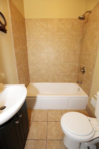 823 E 47th Pl, Chicago, IL 60615 photo 25