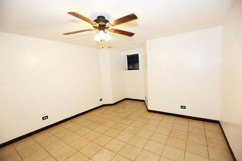 823 E 47th Pl, Chicago, IL 60615 photo 34