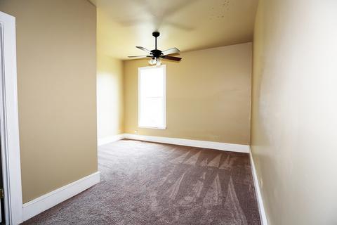 823 E 47th Pl, Chicago, IL 60615 photo 26