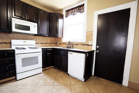 823 E 47th Pl, Chicago, IL 60615 photo 14