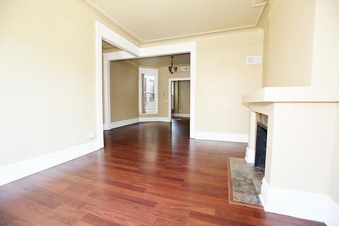 823 E 47th Pl, Chicago, IL 60615 photo 6