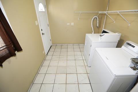 823 E 47th Pl, Chicago, IL 60615 photo 18