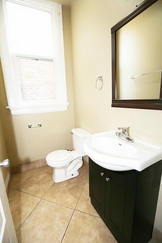 823 E 47th Pl, Chicago, IL 60615 photo 13