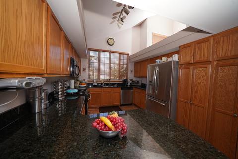 2002 Alpine Way, Plainfield, IL 60586 photo 3