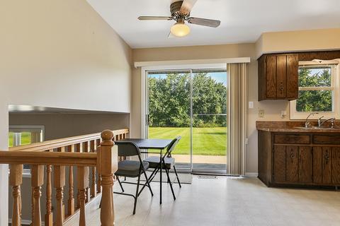 2834 E Pine Dr, Crete, IL 60417 photo 5