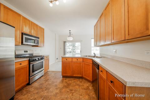 3900 Blackstone Dr, Aurora, IL 60504 photo 2