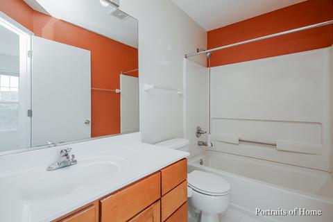 3900 Blackstone Dr, Aurora, IL 60504 photo 9