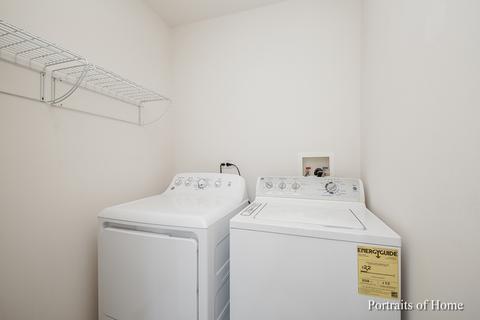 3900 Blackstone Dr, Aurora, IL 60504 photo 13