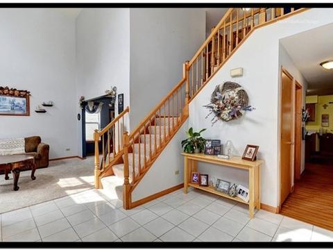 2013 Oakdale Estates Dr, Plainfield, IL 60586 photo 2