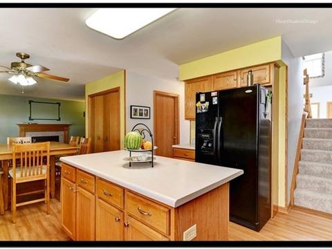 2013 Oakdale Estates Dr, Plainfield, IL 60586 photo 9