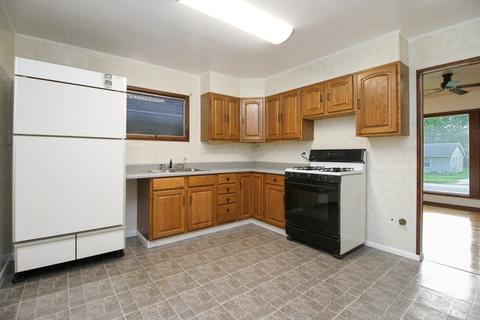 333 Dorsetshire Dr, Steger, IL 60475 photo 4