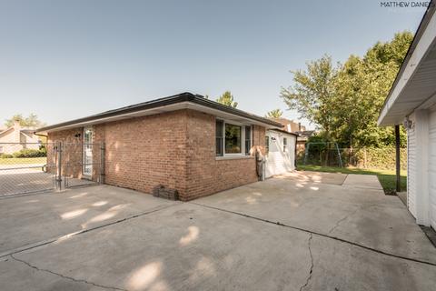 6901 Olympic Dr, Bridgeview, IL 60455 photo 31