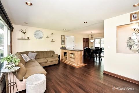 2411 Fairview Ln, Mchenry, IL 60051 photo 2