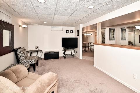 2411 Fairview Ln, Mchenry, IL 60051 photo 11