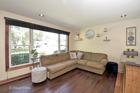 2411 Fairview Ln, Mchenry, IL 60051 photo 3