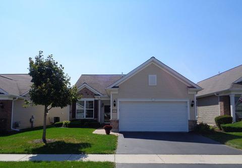 2829 Edgewater Dr, Elgin, IL 60124 photo 1