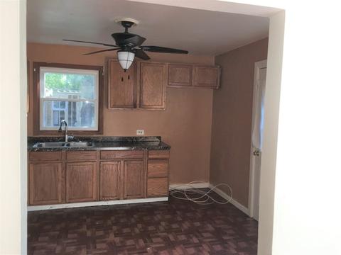 325 Knoll St, Wheaton, IL 60187 photo 2