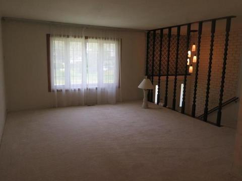 585 Edgemont Ln, Hoffman Estates, IL 60169 photo 5