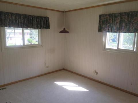 585 Edgemont Ln, Hoffman Estates, IL 60169 photo 14
