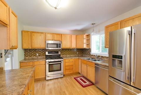 1209 Hillside Ln, Mchenry, IL 60050 photo 6