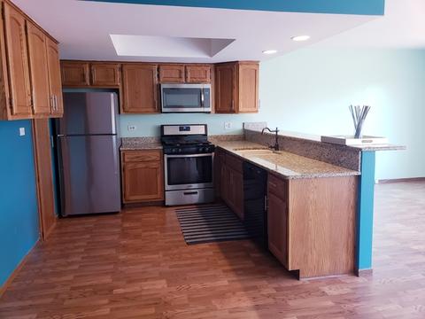 8213 Daniel Dr, Justice, IL 60458 photo 3