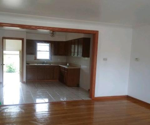 3435 W 83rd Pl, Chicago, IL 60652 photo 4